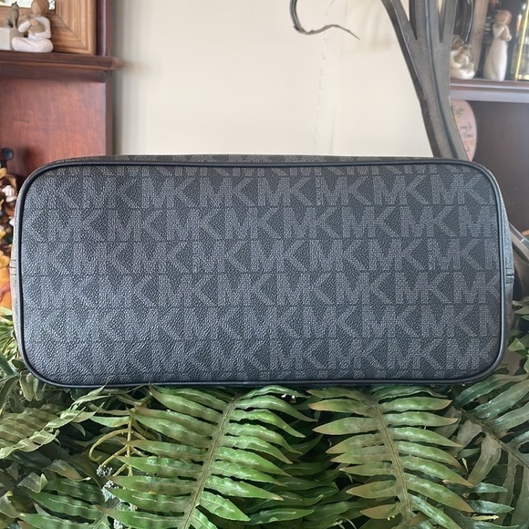 Brand New Michael Kors Black Top Zipper Double Strap Shoulder Bag Jet Set Tote - Picture 10 of 16